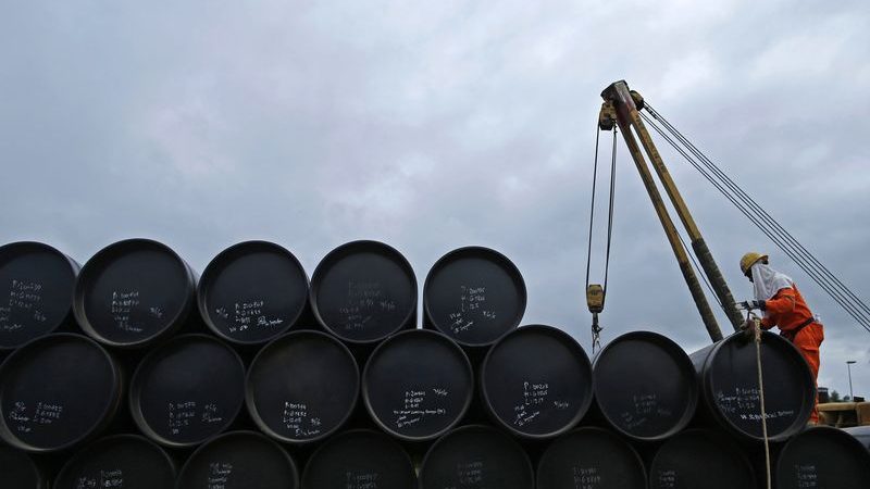 Нефть растет на фоне роста добычи в РФ