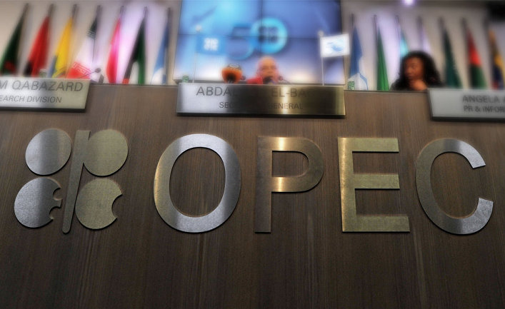 ОПЕК и Россия продлили пакт о лимитировании добычи нефти