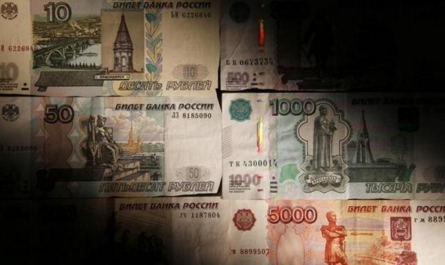 RUB в плюсе на фоне отсутствия новых санкций